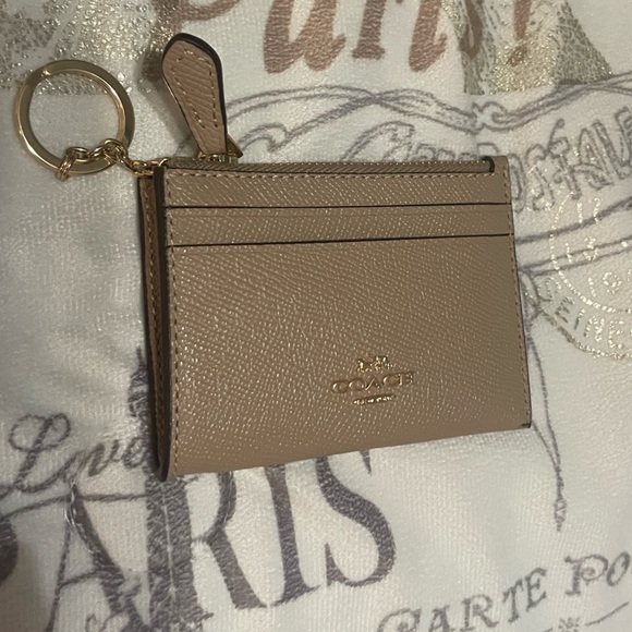 Coach Handbags - NWOT Coach Keychain Wallet